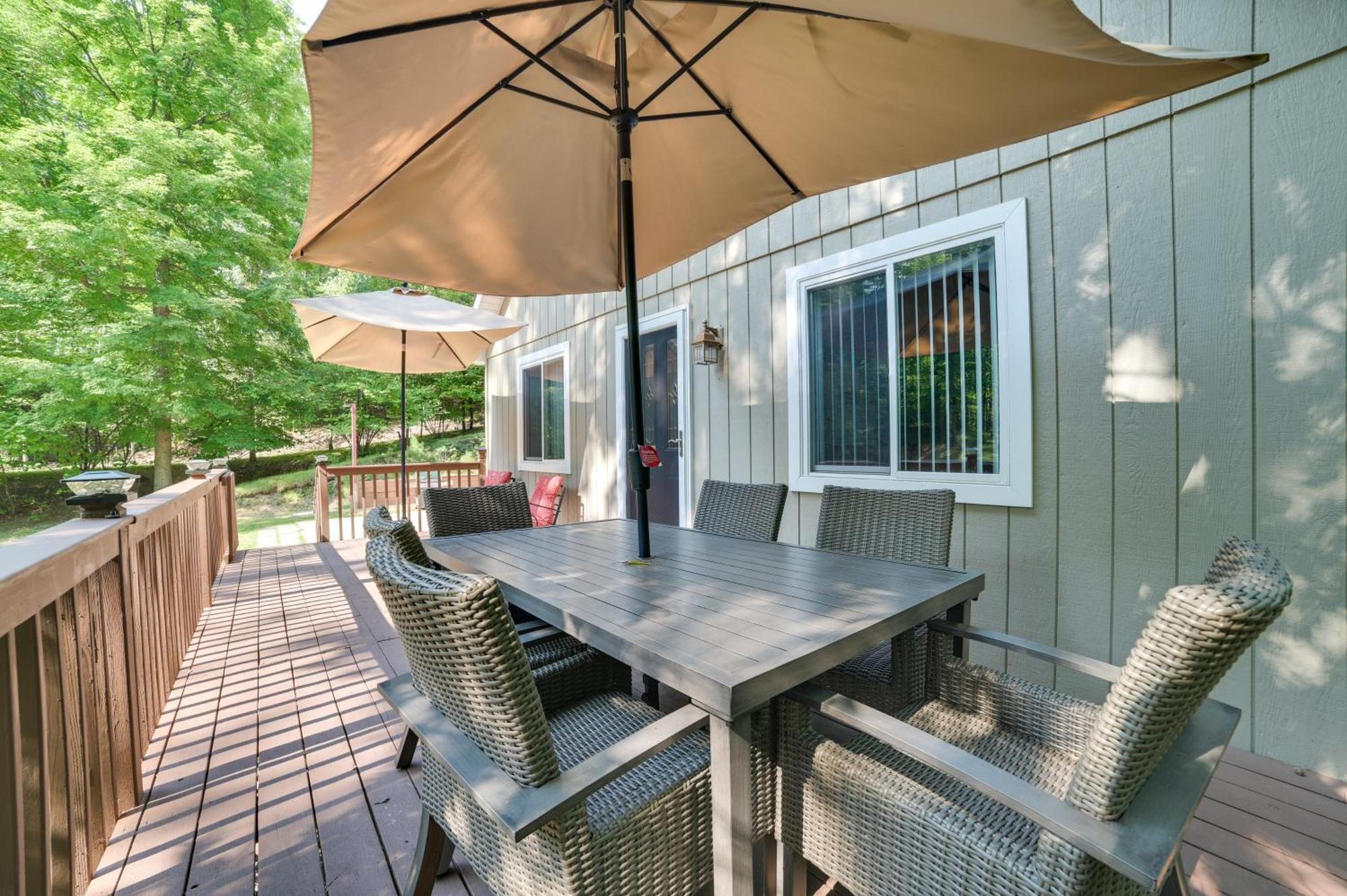Roscommon Retreat With Deck About 1 Mile To Higgins Lake Exterior photo